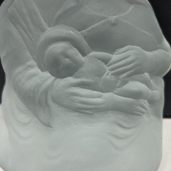 aTiara Jesus Mary & Joseph Vintage Crystal Figurine Scene 1995 # 10007 - Picture 3 of 10